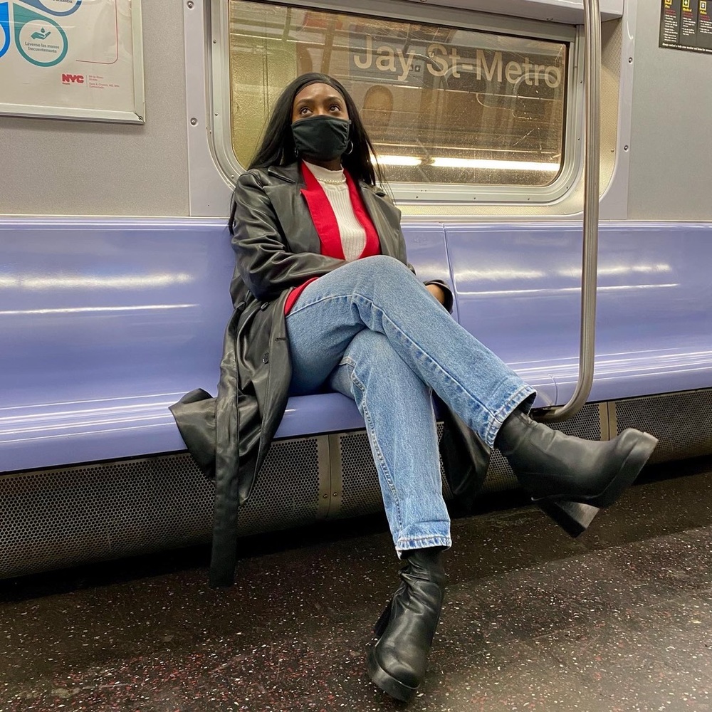 Meet your Posher, Tomicia